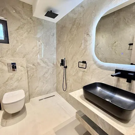 Aimilio's Place - Peaceful 2-bedroom Apartment